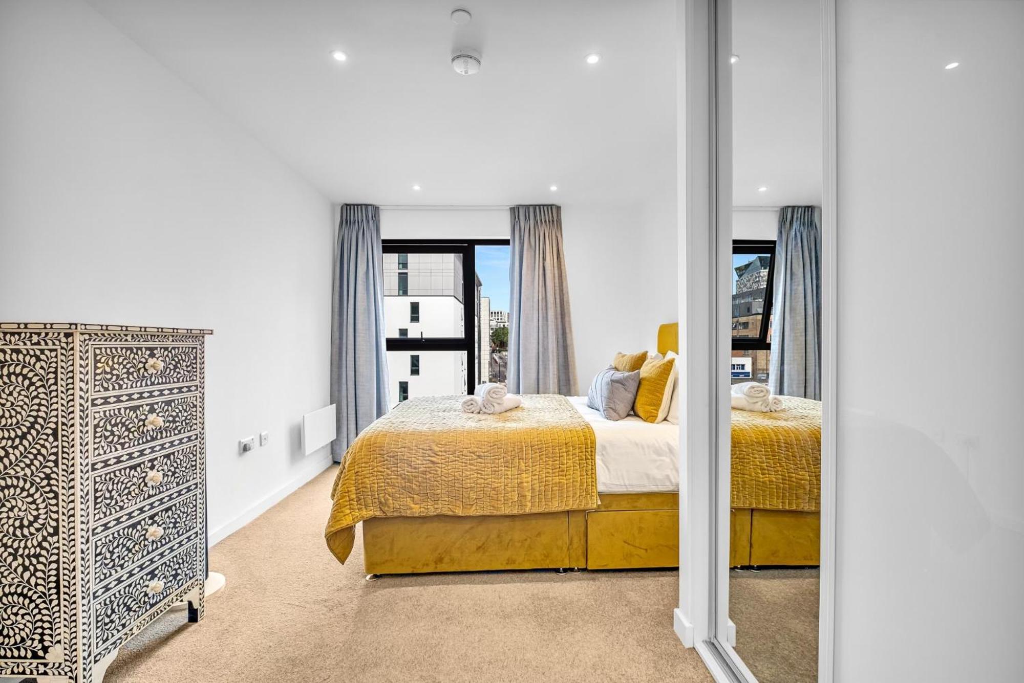 Luxurious & Glamorous Centrally Located 2 Bedroom 2 Bathroom Apartment - Central Birmingham - Secure Parking - Netflix Exterior foto
