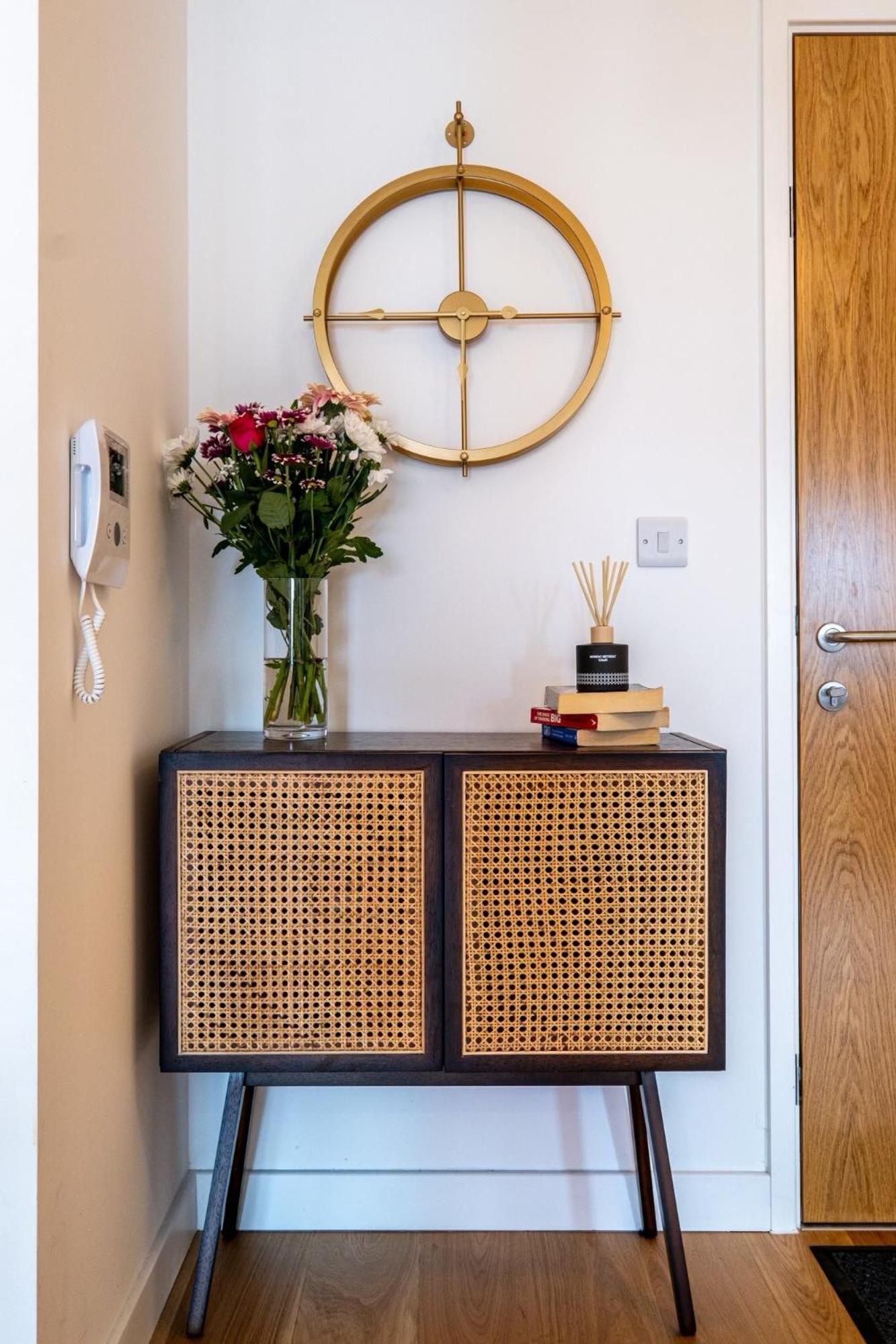 Luxurious & Glamorous Centrally Located 2 Bedroom 2 Bathroom Apartment - Central Birmingham - Secure Parking - Netflix Exterior foto