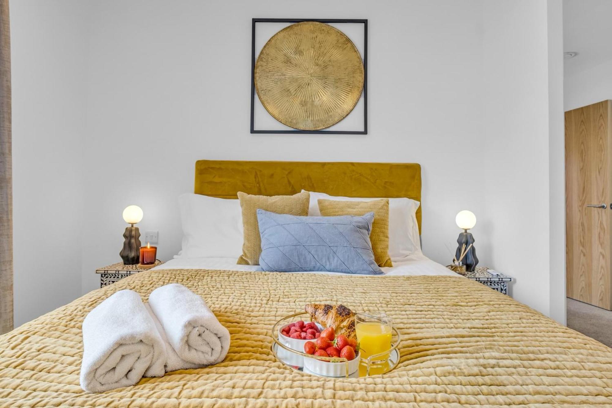 Luxurious & Glamorous Centrally Located 2 Bedroom 2 Bathroom Apartment - Central Birmingham - Secure Parking - Netflix Exterior foto
